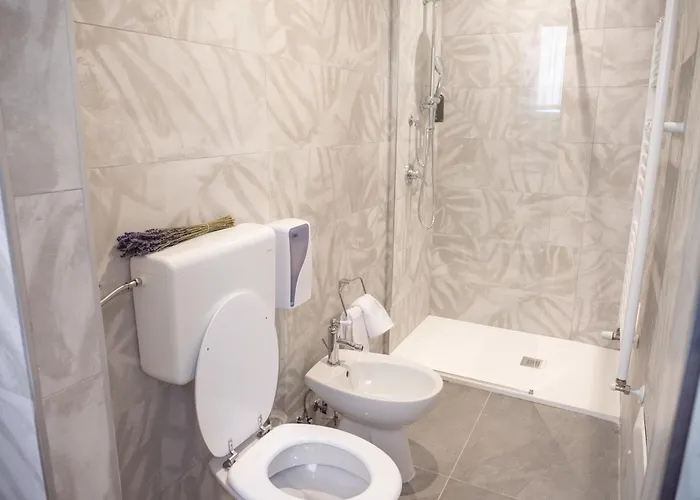 Saragozza לינה וארוחת בוקר בולוניה