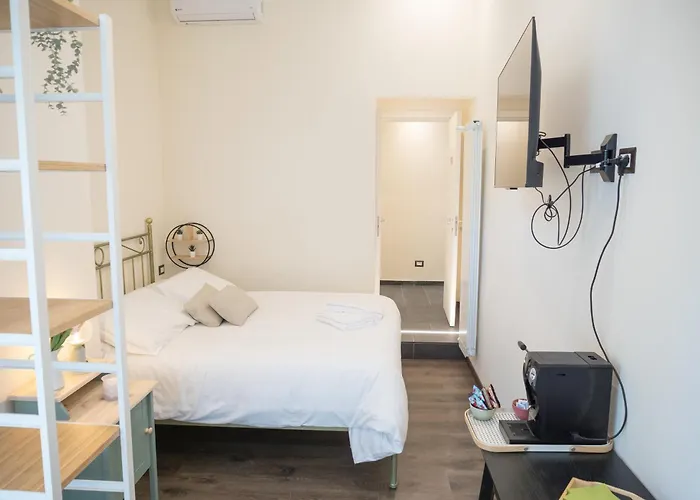 Saragozza לינה וארוחת בוקר 3*