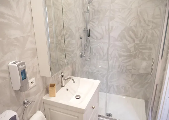 לינה וארוחת בוקר Saragozza בולוניה